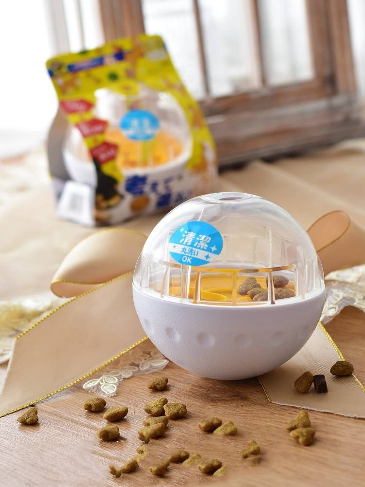Smart dog toy ball made of flexible material